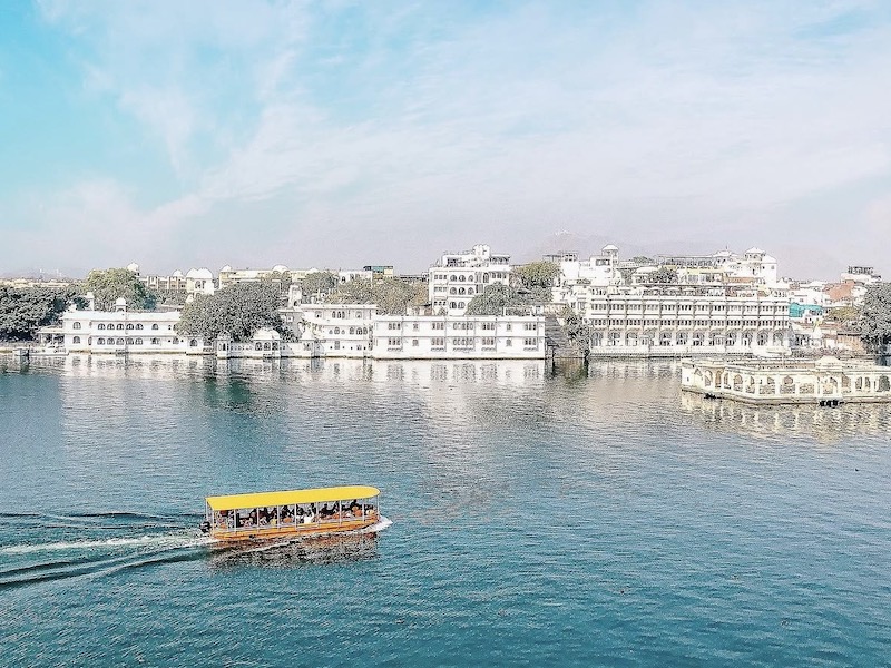 lake pichola 1
