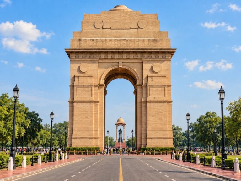 Delhi Monuments & Attractions India Gate in New Delhi, one of the city’s most famous landmarks