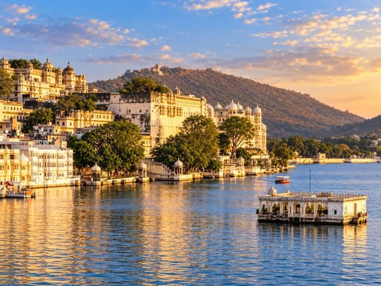 Udaipur Monuments & Attractions Lake Pichola Udaipur with City Palace and lakeside architecture