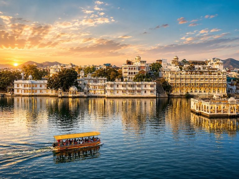 City Palace overlooking Lake Pichola Udaipur